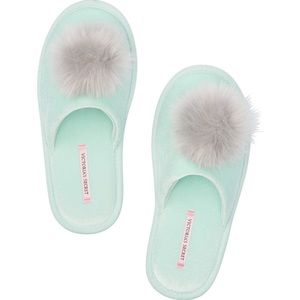 Victoria Secret Pompom Slipper (Medium)